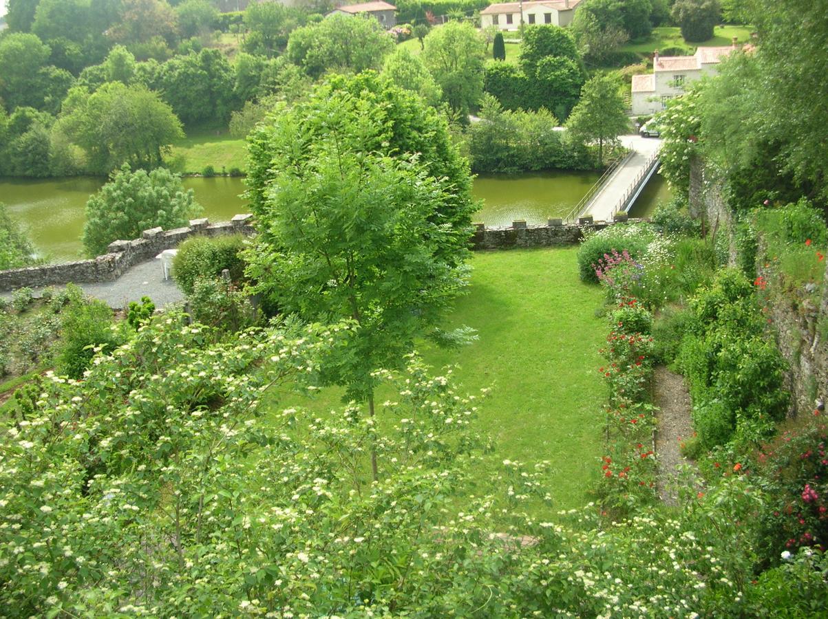 B&B "Les Remparts" Vouvant エクステリア 写真